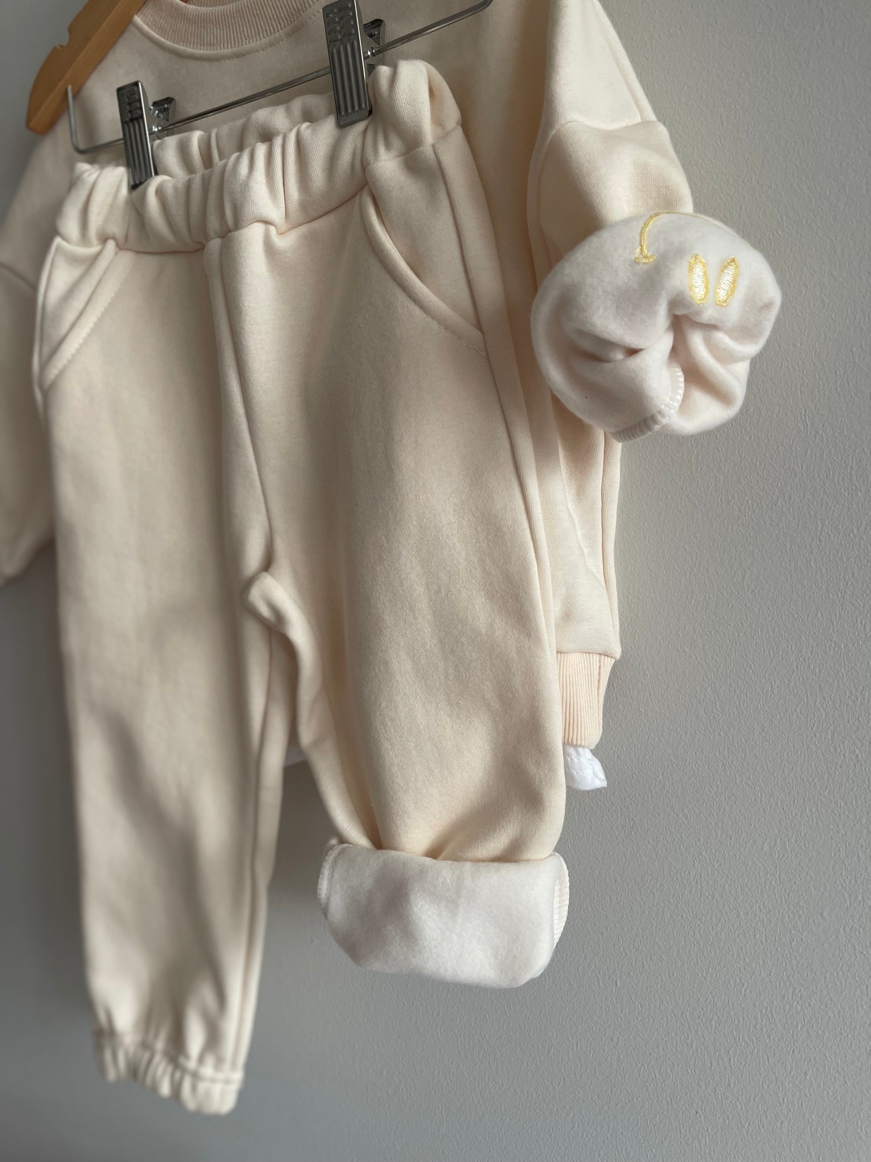 Cream Jogger Set Boys & Girls – Yuliya & Kids